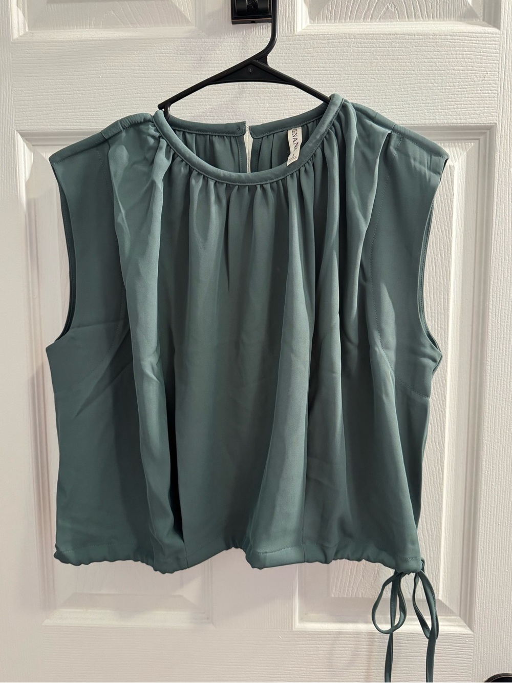 Zenana Sleeveless Tank Top - Jade in color, size: small NWOT